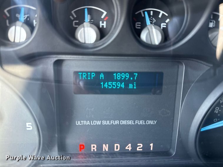 image for item EG2586 2015 Ford F750 Super Duty box truck