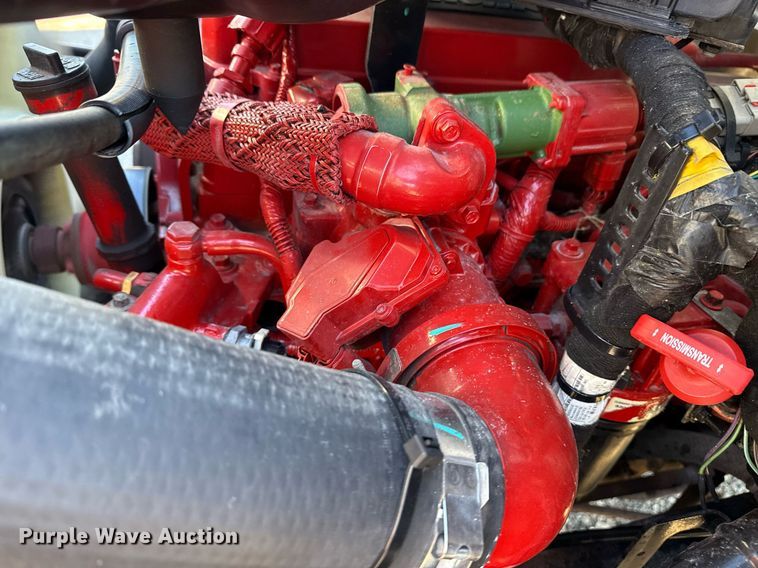 image for item EG2586 2015 Ford F750 Super Duty box truck