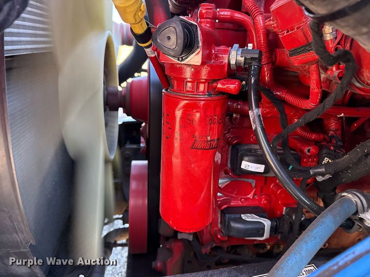 image for item EG2586 2015 Ford F750 Super Duty box truck