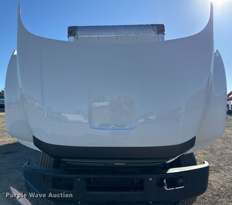 image for item EG2586 2015 Ford F750 Super Duty box truck