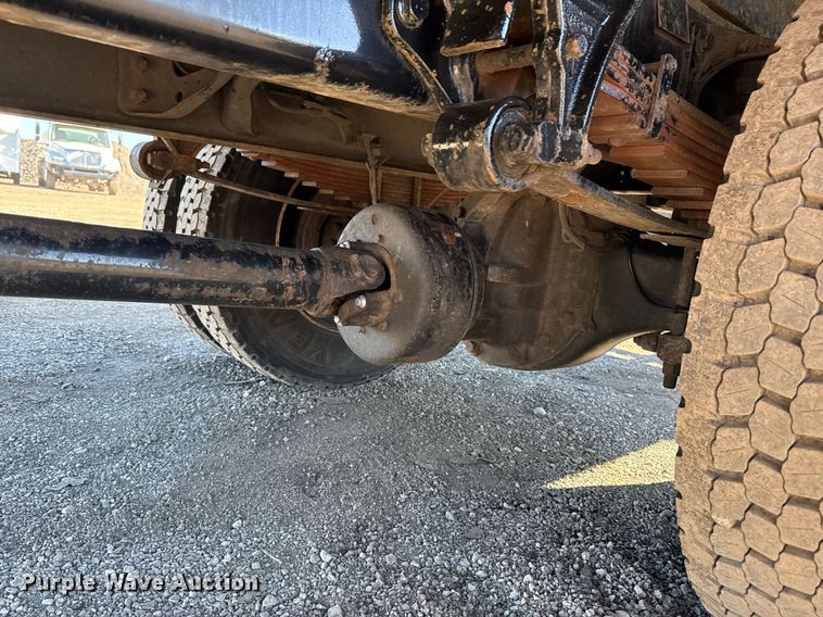 image for item EG2586 2015 Ford F750 Super Duty box truck