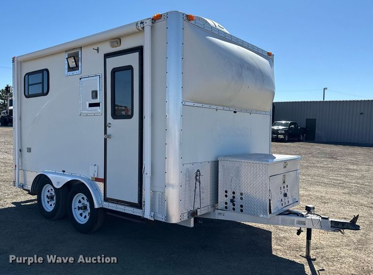 image for item EG2591 2001 Coachcraft Technologies fiber optic trailer