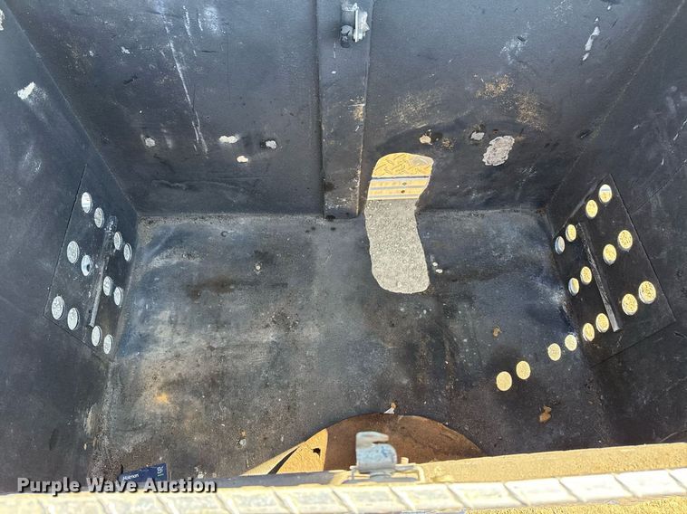 image for item EG2591 2001 Coachcraft Technologies fiber optic trailer