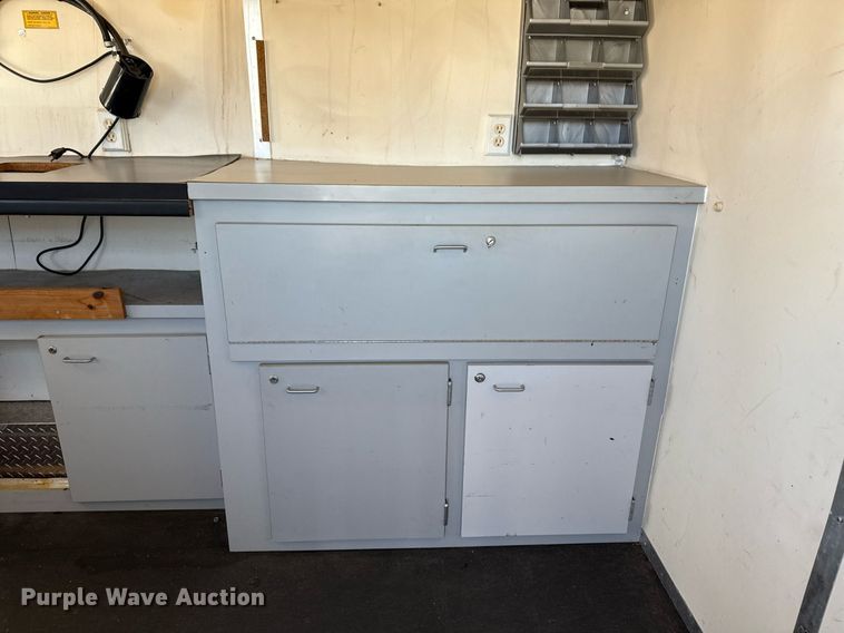 image for item EG2591 2001 Coachcraft Technologies fiber optic trailer