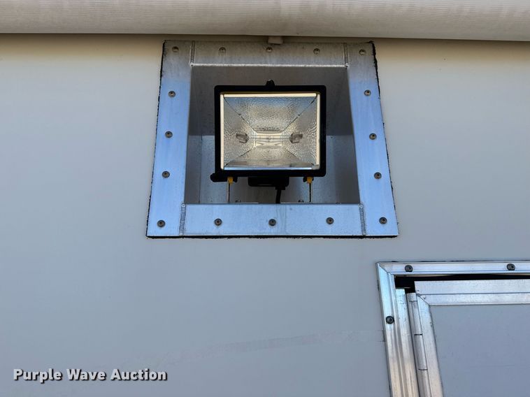 image for item EG2591 2001 Coachcraft Technologies fiber optic trailer