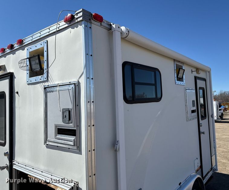 image for item EG2591 2001 Coachcraft Technologies fiber optic trailer