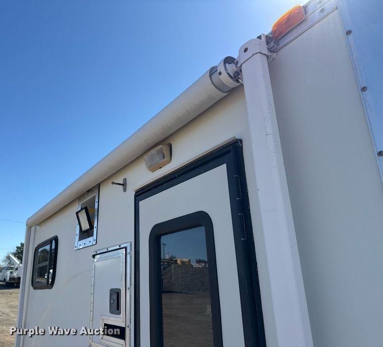 image for item EG2591 2001 Coachcraft Technologies fiber optic trailer