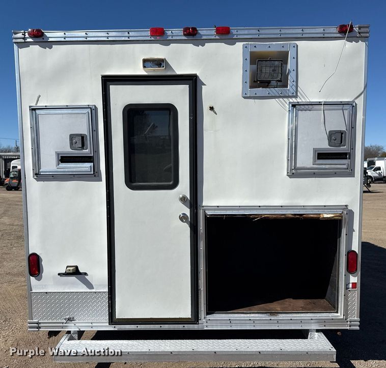 image for item EG2591 2001 Coachcraft Technologies fiber optic trailer