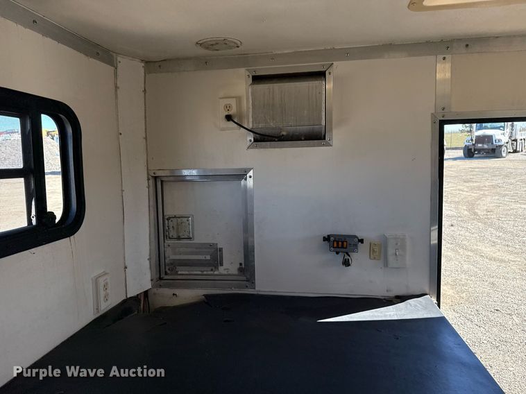 image for item EG2591 2001 Coachcraft Technologies fiber optic trailer