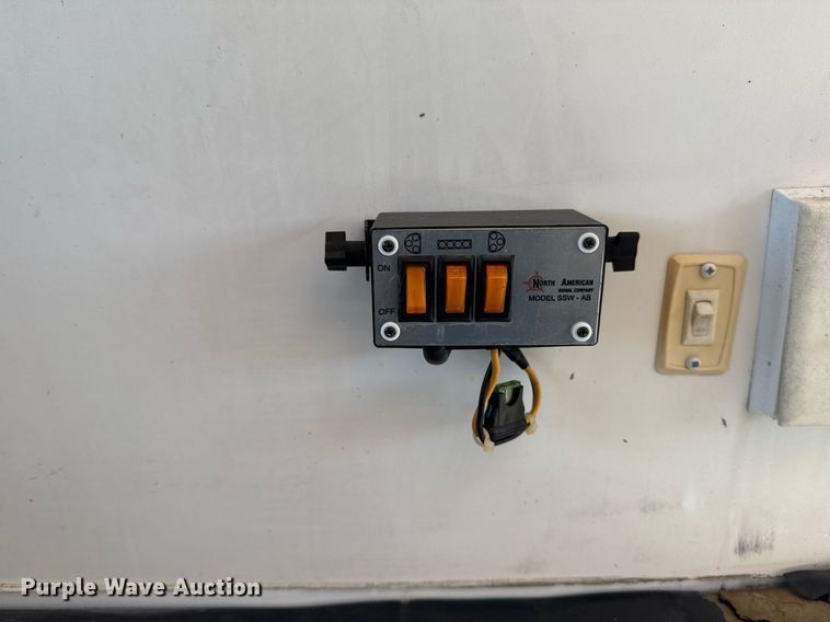 image for item EG2591 2001 Coachcraft Technologies fiber optic trailer