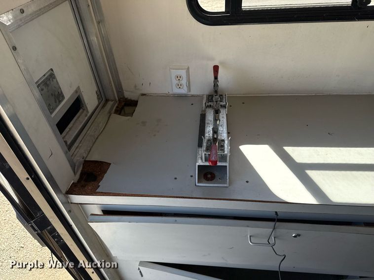 image for item EG2591 2001 Coachcraft Technologies fiber optic trailer