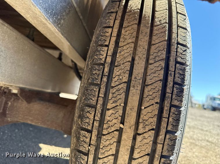 image for item EG2591 2001 Coachcraft Technologies fiber optic trailer