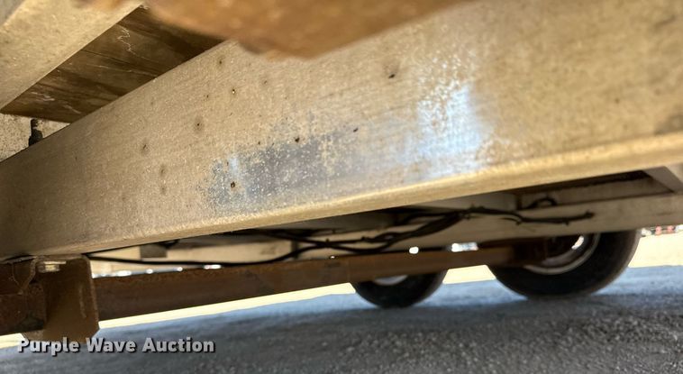 image for item EG2591 2001 Coachcraft Technologies fiber optic trailer