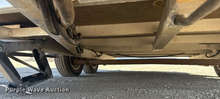 image for item EG2593 2006 Coachcraft Technologies fiber optic trailer