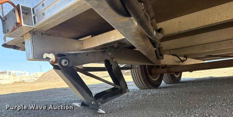 image for item EG2593 2006 Coachcraft Technologies fiber optic trailer