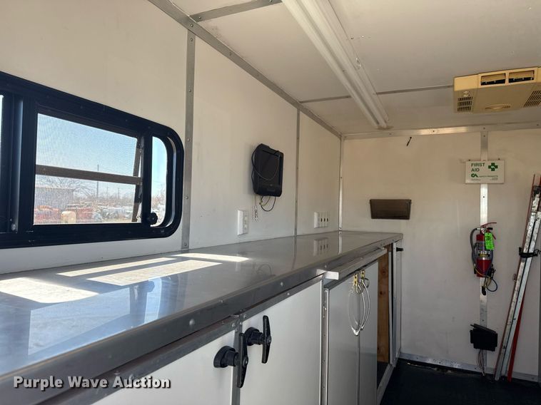 image for item EG2593 2006 Coachcraft Technologies fiber optic trailer