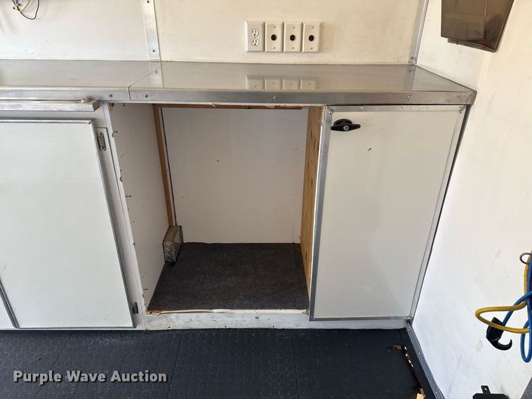 image for item EG2593 2006 Coachcraft Technologies fiber optic trailer