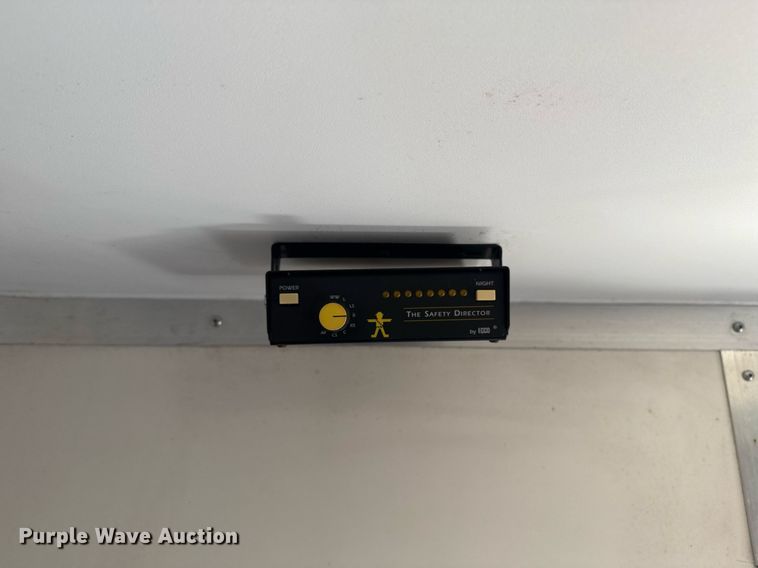 image for item EG2593 2006 Coachcraft Technologies fiber optic trailer