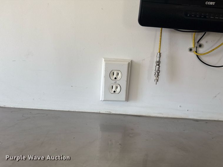 image for item EG2593 2006 Coachcraft Technologies fiber optic trailer