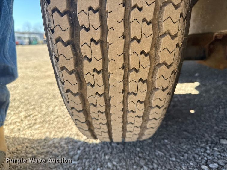 image for item EG2593 2006 Coachcraft Technologies fiber optic trailer