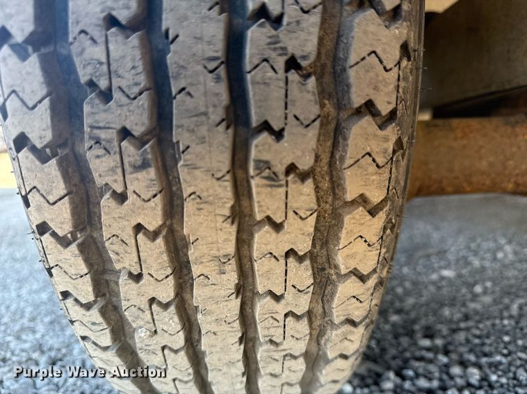 image for item EG2593 2006 Coachcraft Technologies fiber optic trailer