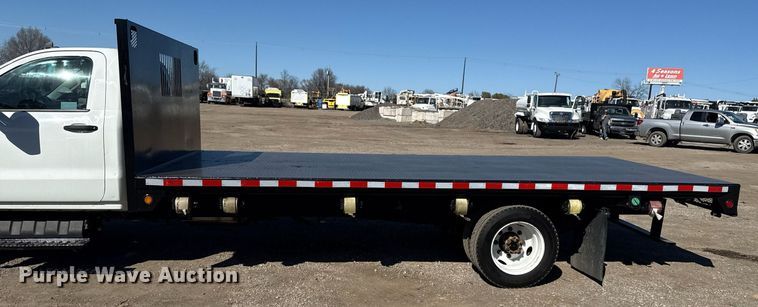 image for item EG2596 2019 International CV515 flatbed truck
