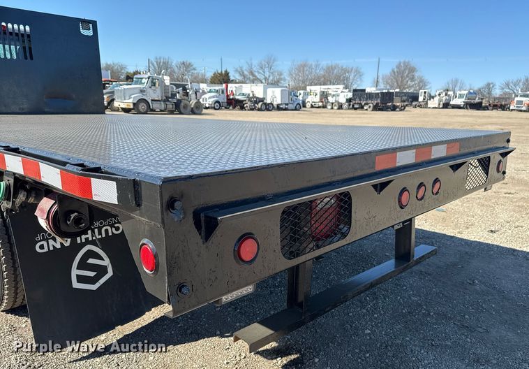 image for item EG2596 2019 International CV515 flatbed truck