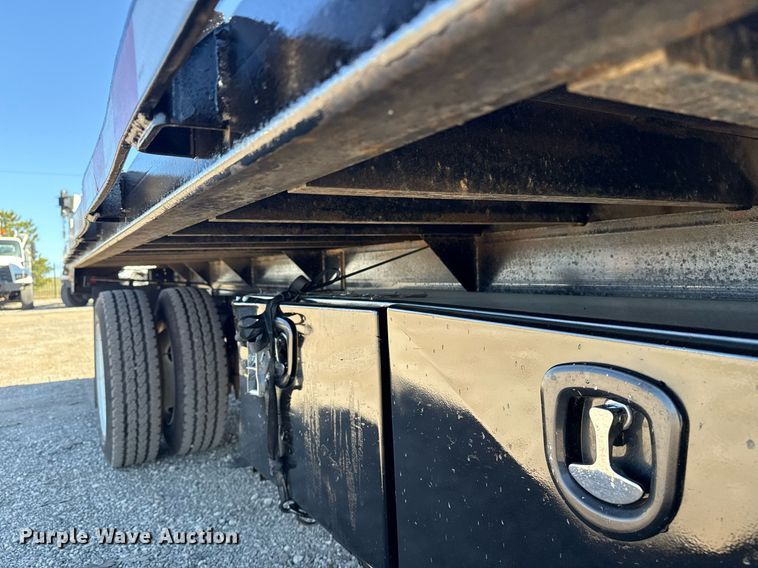 image for item EG2596 2019 International CV515 flatbed truck