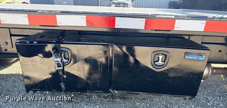 image for item EG2596 2019 International CV515 flatbed truck