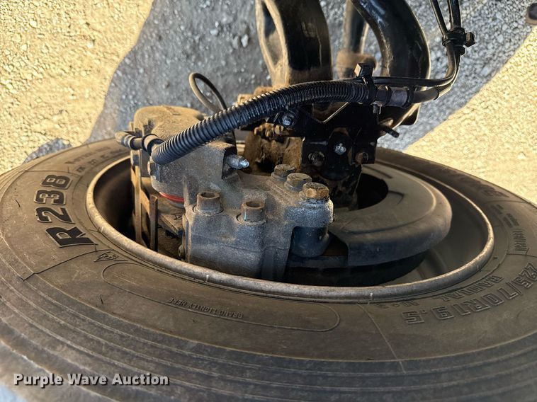 image for item EG2596 2019 International CV515 flatbed truck