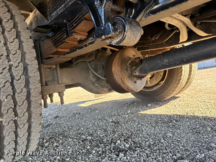 image for item EG2596 2019 International CV515 flatbed truck