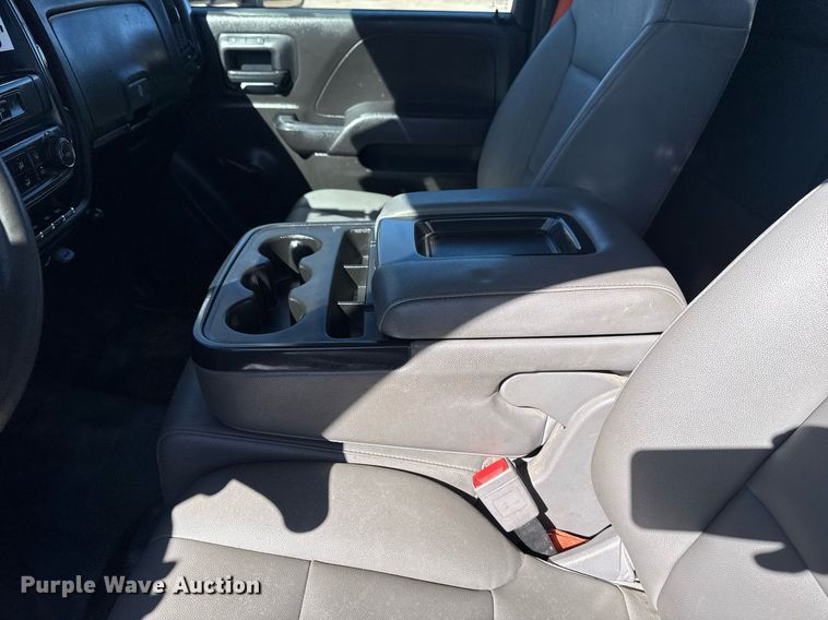 image for item EG2596 2019 International CV515 flatbed truck