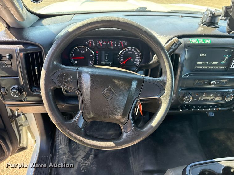 image for item EG2596 2019 International CV515 flatbed truck