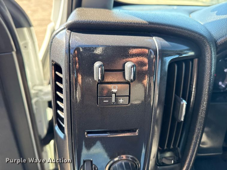 image for item EG2596 2019 International CV515 flatbed truck