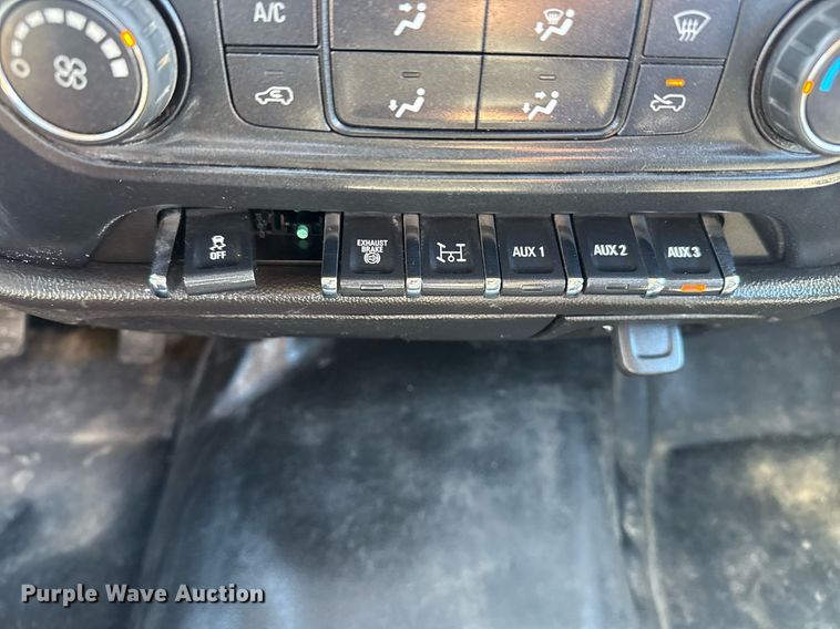 image for item EG2596 2019 International CV515 flatbed truck