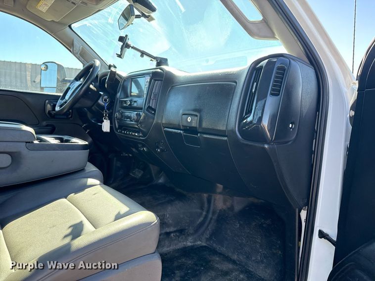 image for item EG2596 2019 International CV515 flatbed truck