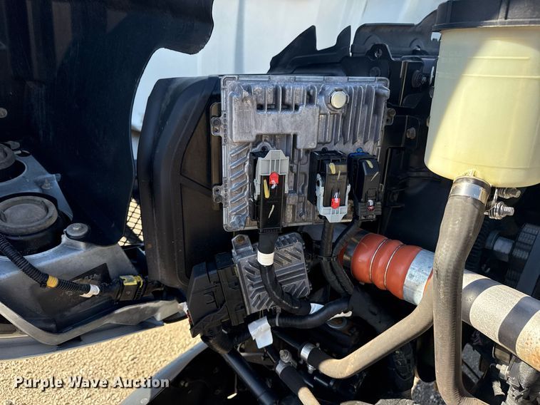 image for item EG2596 2019 International CV515 flatbed truck