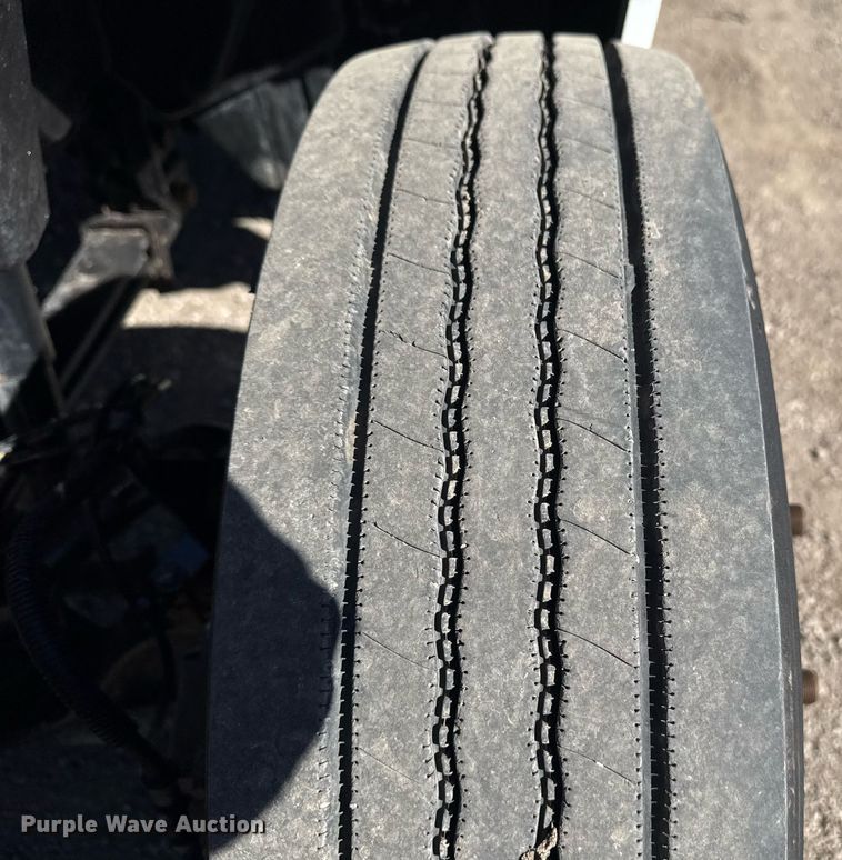 image for item EG2596 2019 International CV515 flatbed truck