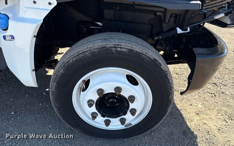 image for item EG2596 2019 International CV515 flatbed truck