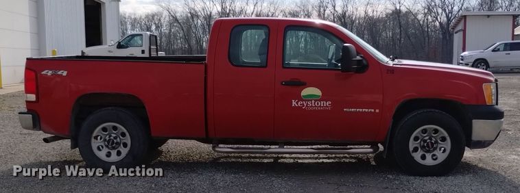 image for item EH0094 2009 GMC Sierra 1500 Ext. Cab pickup truck