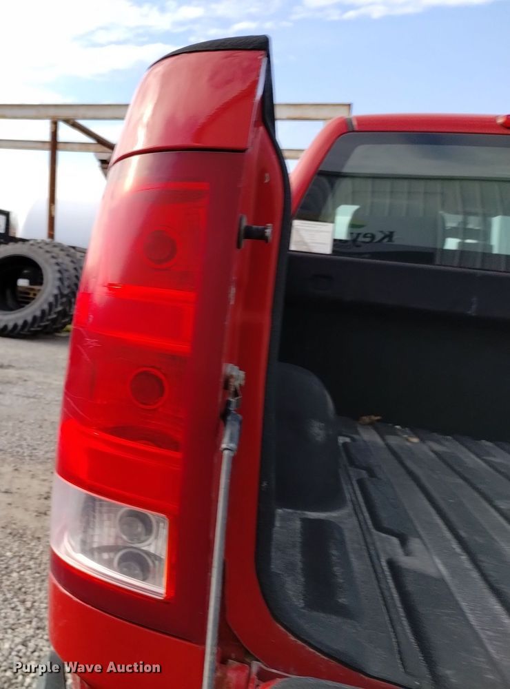 image for item EH0094 2009 GMC Sierra 1500 Ext. Cab pickup truck