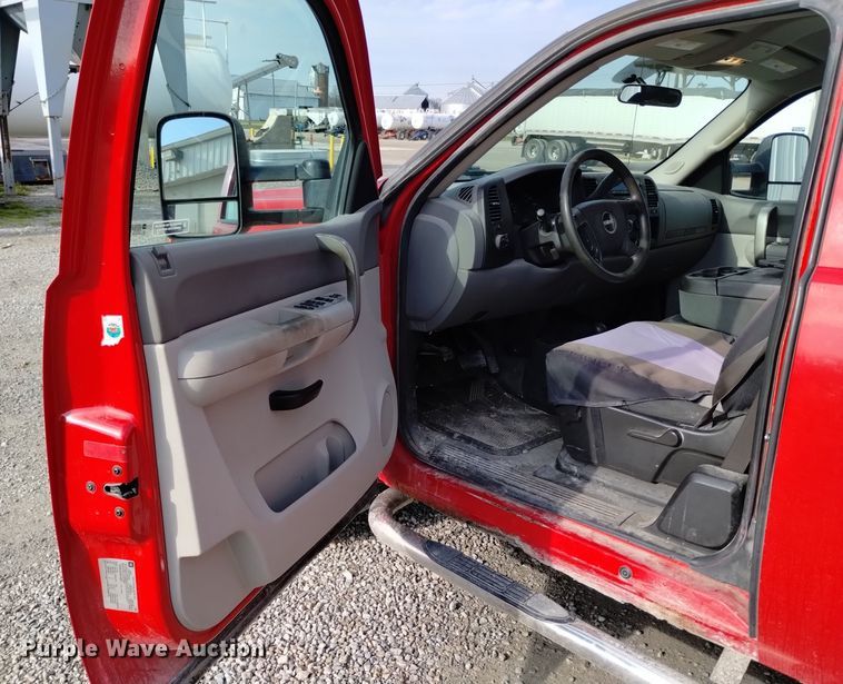 image for item EH0094 2009 GMC Sierra 1500 Ext. Cab pickup truck