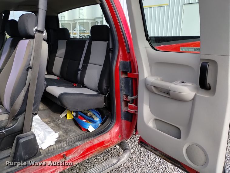 image for item EH0094 2009 GMC Sierra 1500 Ext. Cab pickup truck