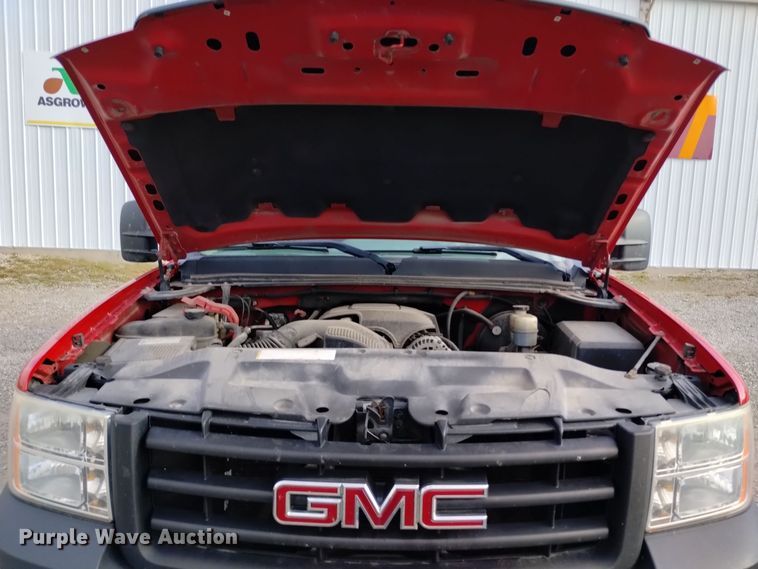 image for item EH0094 2009 GMC Sierra 1500 Ext. Cab pickup truck