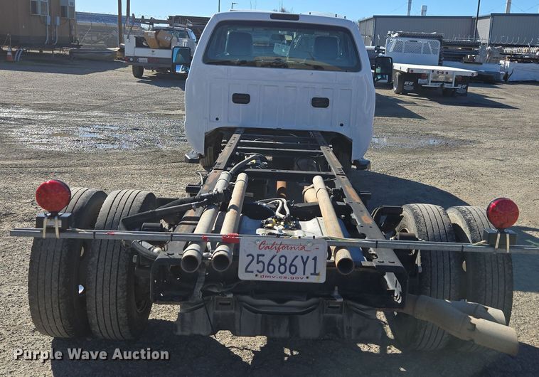 image for item EI4170 2016 Ford F550 truck cab and chassis