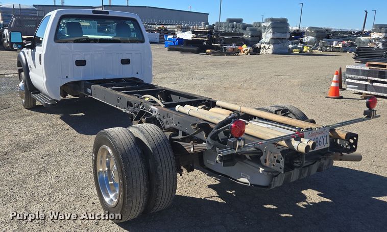 image for item EI4170 2016 Ford F550 truck cab and chassis