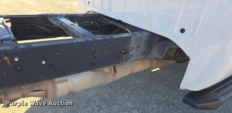 image for item EI4170 2016 Ford F550 truck cab and chassis