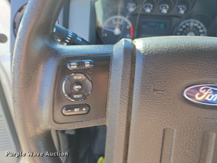 image for item EI4170 2016 Ford F550 truck cab and chassis