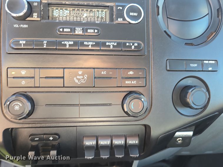 image for item EI4170 2016 Ford F550 truck cab and chassis