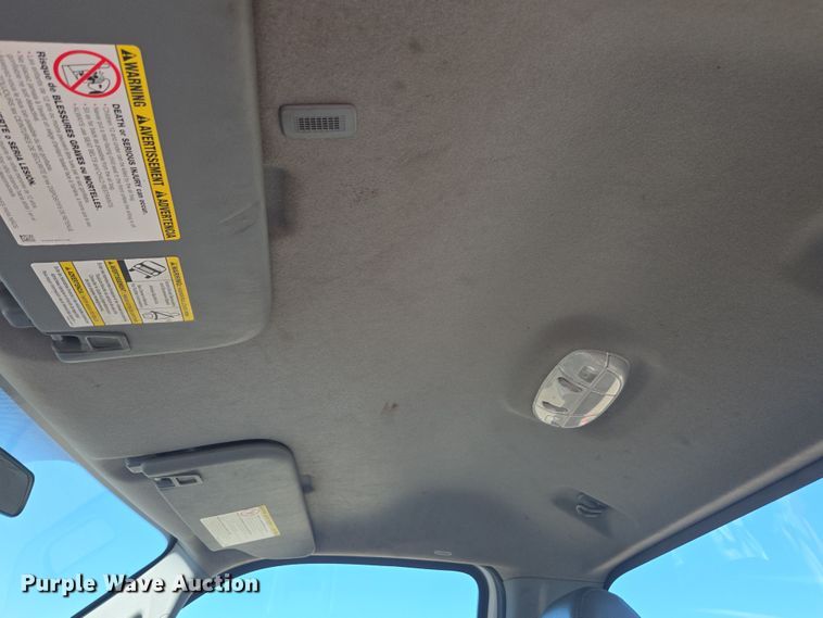 image for item EI4170 2016 Ford F550 truck cab and chassis